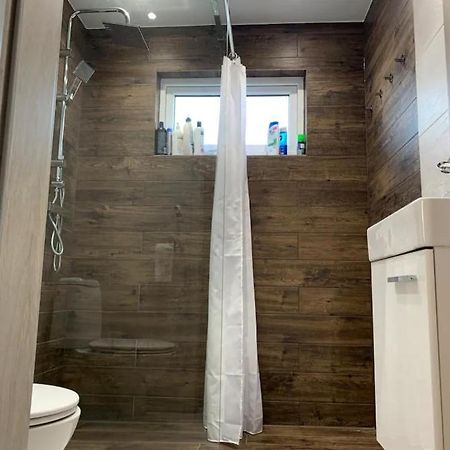R&J Guesthouse Ro0M Grindavik Ngoại thất bức ảnh