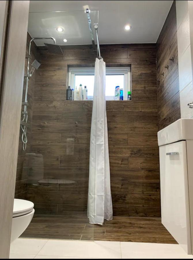 R&J Guesthouse Ro0M Grindavik Ngoại thất bức ảnh